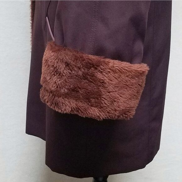 VINTAGE 1970s ILGWU Oxblood Thick Sherpa Lined Hooded Button Up Cuffed Coat - Picture 8 of 14